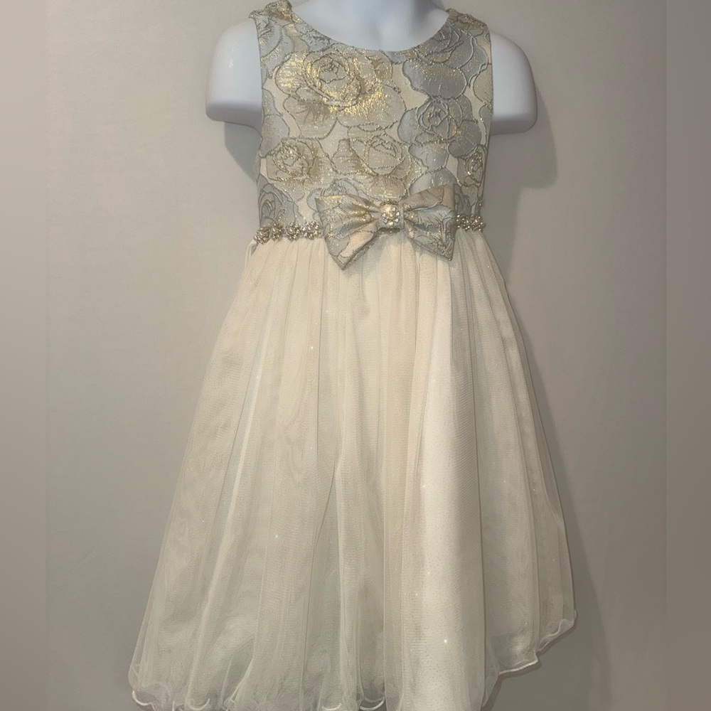 American Princess 	Girls Special Occasion Dress 4 – Cream, Blue & Gold Lace